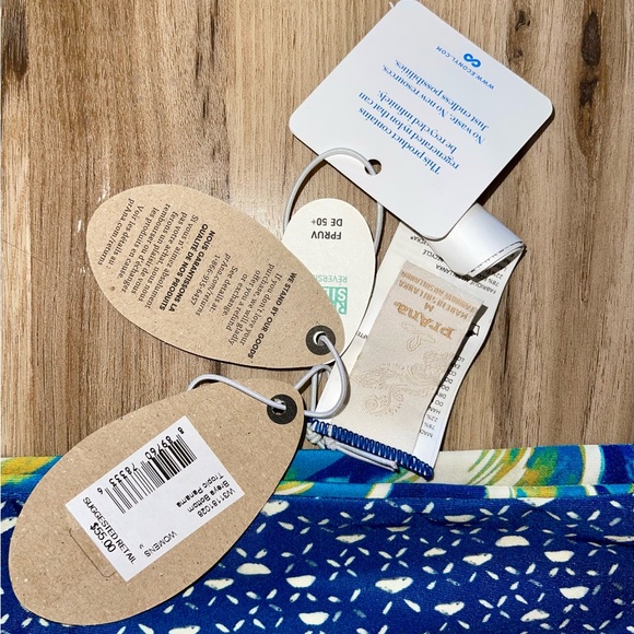 NWT 𝚁𝚎𝚟𝚎𝚛𝚜𝚒𝚋𝚕𝚎 𝑷𝒓𝒂𝒏𝒂 𝑡𝑟𝑜𝑝𝑖𝑐 𝑝𝑎𝑛𝑎𝑚𝑎 𝐵𝑟𝑒𝑦𝑎 𝑏𝑖𝑘𝑖𝑛𝑖 𝑏𝑜𝑡𝑡𝑜𝑚 - Picture 11 of 13